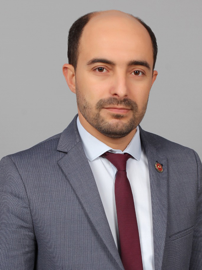 Orhan UĞUR